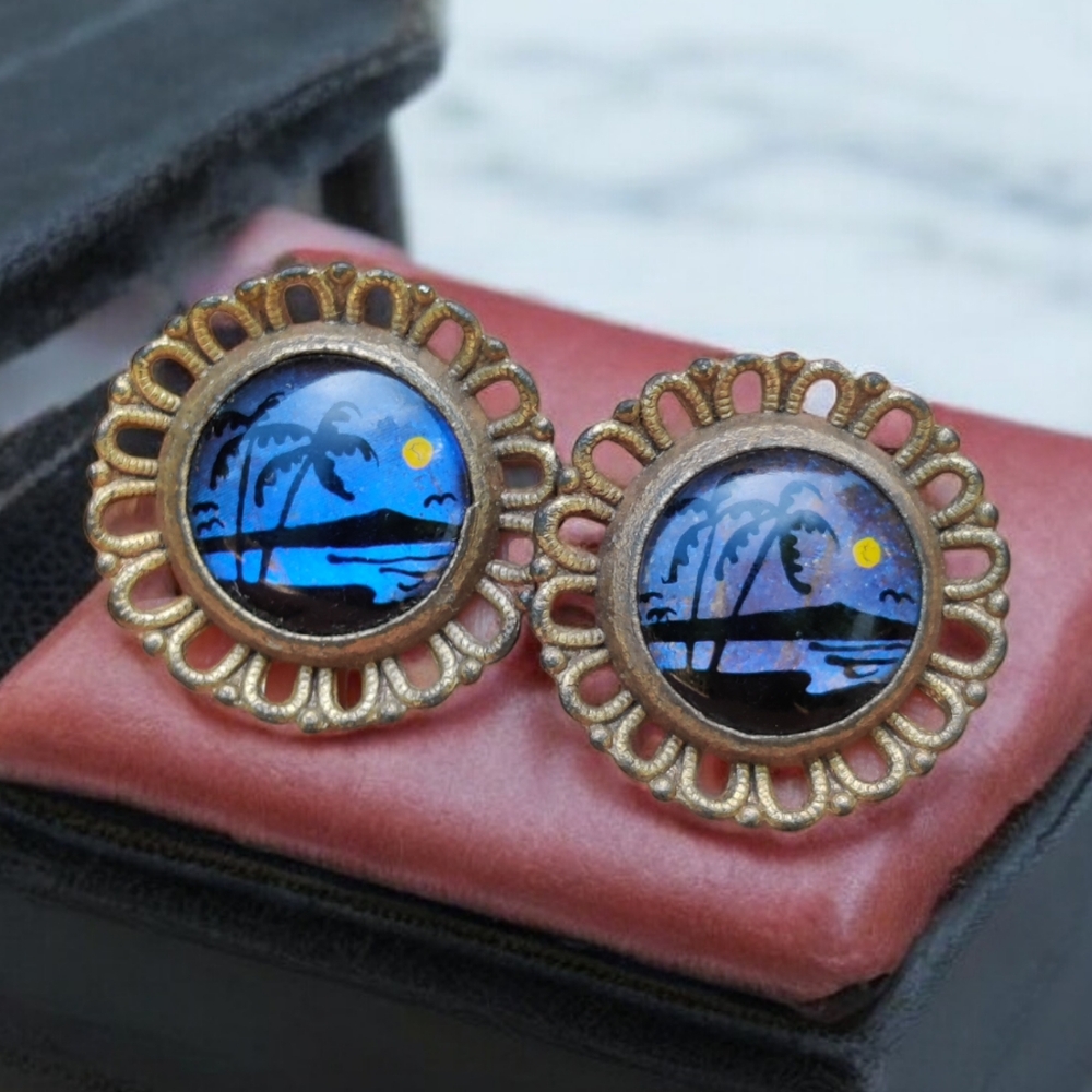 🦋 Antique Morpho butterfly wing scenic earrings